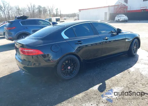 2017 Jaguar Xe 25T Premium из США, поврежденный, VIN SAJAD4BG7HA974995